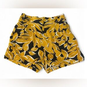 Who What Wear Women's Yellow Floral Button Detail Paperbag Shorts Size 16 Summer